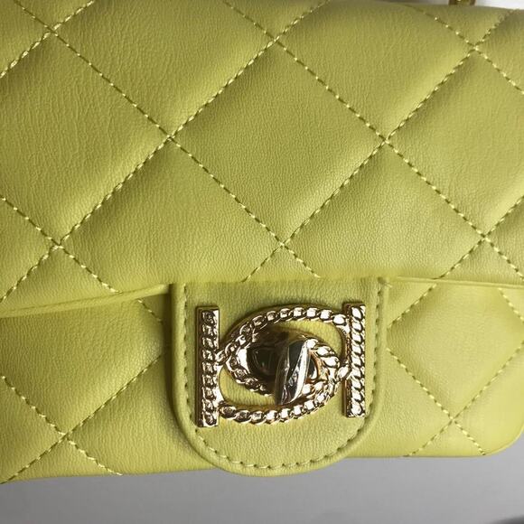 Bebe Wyatt V-Flap Chain Strap Purse Yellow With Gold-Toned Hardware NEW - Picture 5 of 14